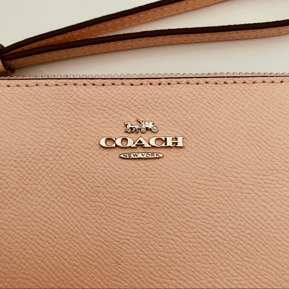 ❌🌟HPx3🌟NWT! Coach Large Wristlet - Picture 3 of 8